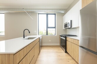 6018 N Winthrop Ave in Chicago, IL - Building Photo - Building Photo