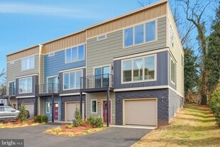 139 Oak View St in Culpeper, VA - Building Photo