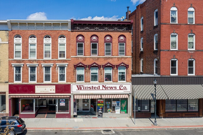 414-420 Main St in Winsted, CT - Building Photo - Building Photo
