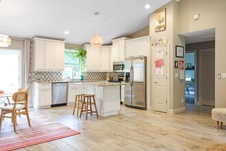 4529 Worcester Rd in Sarasota, FL - Building Photo - Building Photo