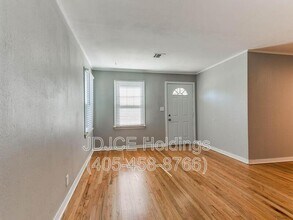 513 E Northrup Dr in Midwest City, OK - Building Photo - Building Photo