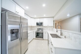 13810 Oneida Dr in Delray Beach, FL - Building Photo - Building Photo