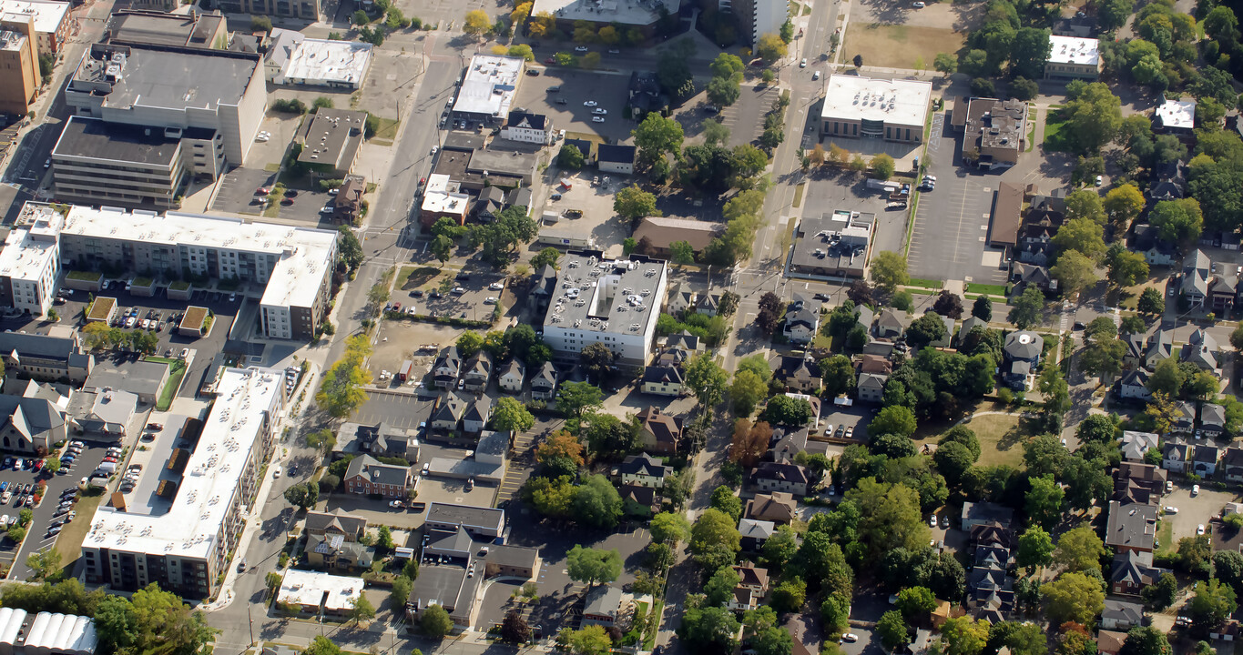 Rose St. Senior in Kalamazoo, MI - Building Photo