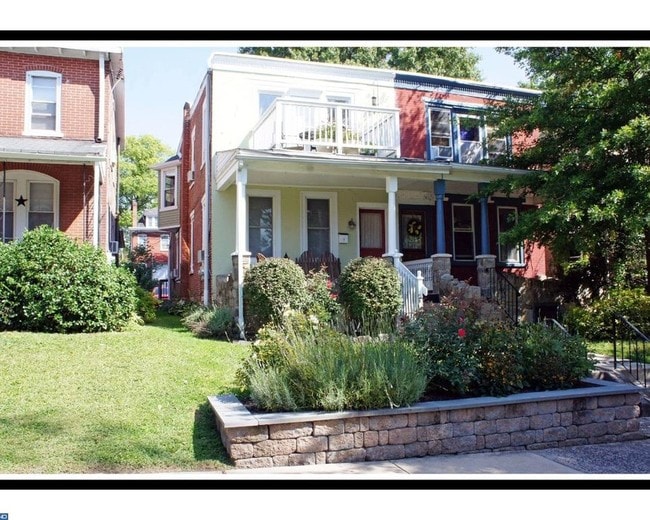 35 E Front St, Unit 2nd Floor in Media, PA - Building Photo - Building Photo