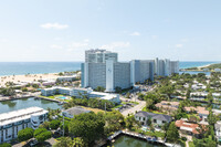 Breakwater Towers in Fort Lauderdale, FL - Building Photo - Building Photo