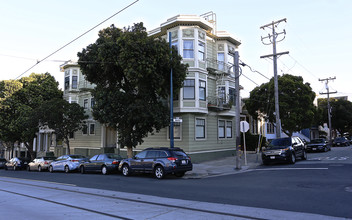 545 Duboce Ave in San Francisco, CA - Foto de edificio - Building Photo