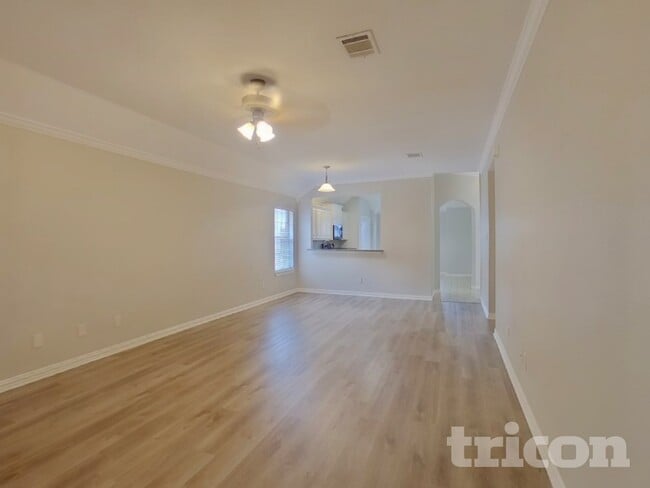 804 Rambling Ct in Granbury, TX - Foto de edificio - Building Photo