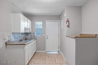 402 E 27th St in Jacksonville, FL - Building Photo - Building Photo