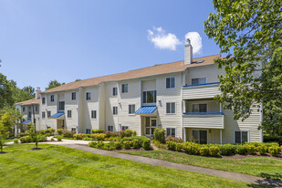 West Woods Apartments in Annapolis, MD - Building Photo