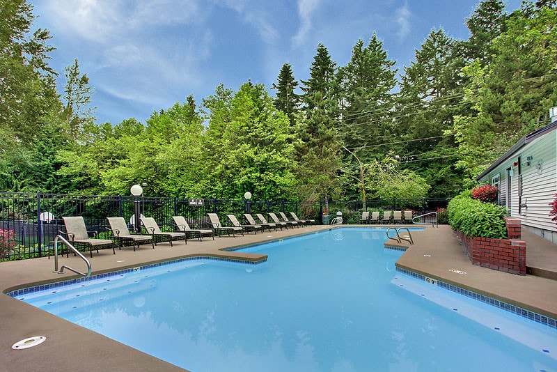 Greystone Meadows in Federal Way, WA - Foto de edificio