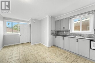 759 Pierre Ave in Windsor, ON - Building Photo - Building Photo