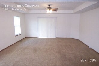 3368 S Parkmont Ct in Springfield, MO - Foto de edificio - Building Photo