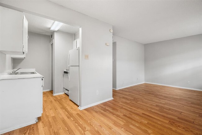 property at 307 E 31st St