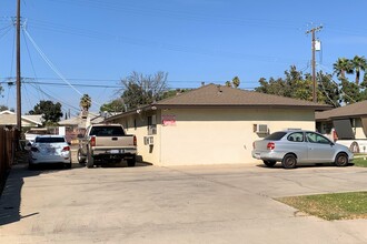 118 Decatur St in Bakersfield, CA - Building Photo - Building Photo