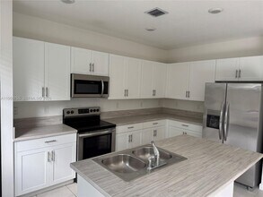 11920 SW 244 Ln in Princeton, FL - Building Photo - Building Photo