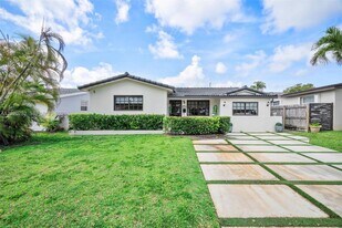 4208 Monroe St in Hollywood, FL - Building Photo