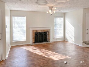 5608 Cottage Hill Rd in Mobile, AL - Building Photo - Building Photo