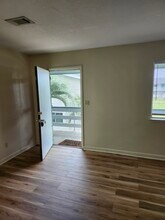 9 Eglin Pky NE, Unit Shalimar Rentals in Fort Walton Beach, FL - Foto de edificio - Building Photo