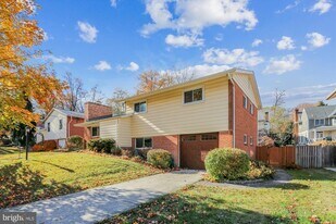 6403 Tone Dr in Bethesda, MD - Building Photo