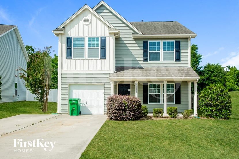 12888 Brandenburg Ln in Midland, NC - Foto de edificio