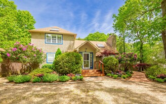 39 Wooded Oak Ln