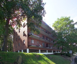 135 Quincy Ave Apartments in Quincy, MA - Foto de edificio - Building Photo