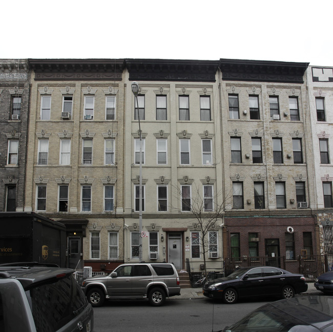 310 Jefferson St in Brooklyn, NY - Building Photo - Building Photo