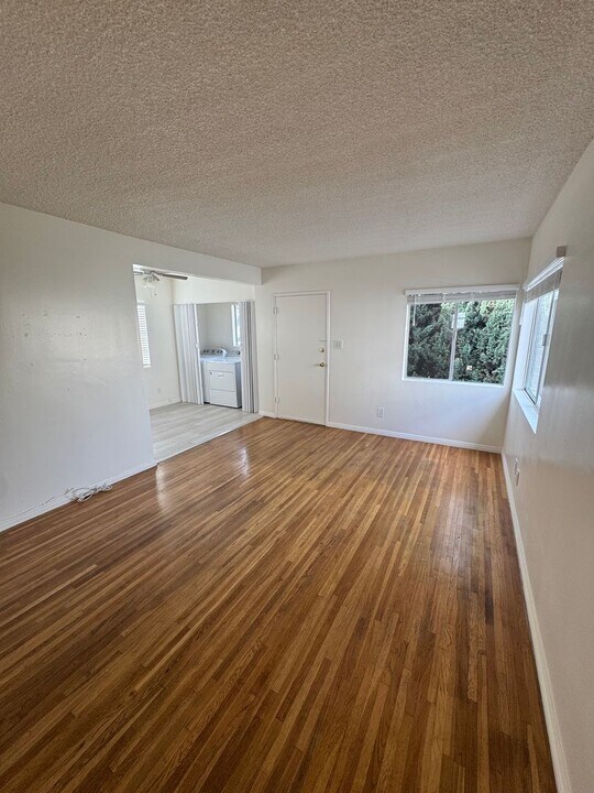 624-624 W Riggin St in Monterey Park, CA - Building Photo