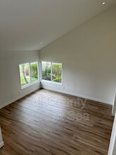 17962 Wellbank Ln in Huntington Beach, CA - Building Photo - Building Photo