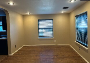 9030 Sahara Woods in Universal City, TX - Building Photo - Building Photo