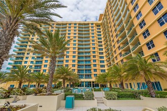 2501 S Ocean Dr, Unit # PH30 in Hollywood, FL - Building Photo - Building Photo