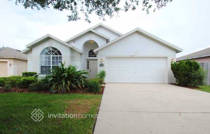 24345 Summer Nights Ct in Lutz, FL - Building Photo