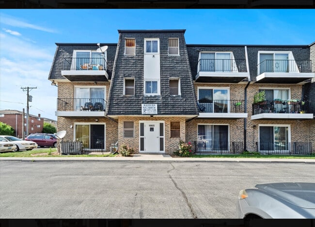 property at 10622 Parkside Ave