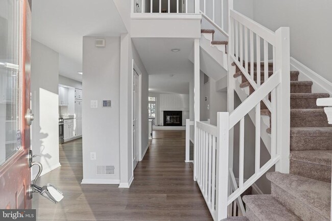 4043 Lake Glen Rd in Fairfax, VA - Building Photo - Building Photo