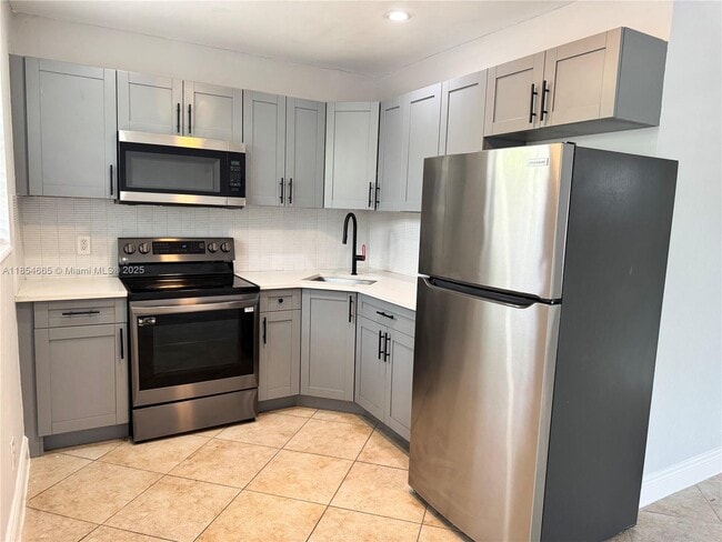 property at 214 SW 15th St