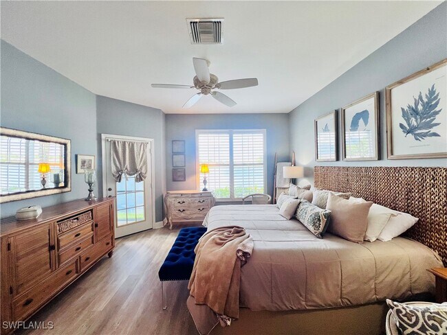 property at 3250 W Crown Pointe Blvd