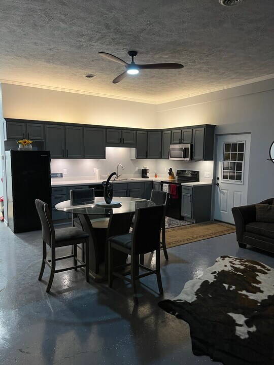 5981 Old Allegan Rd, Unit 1 in Hamilton, MI - Building Photo