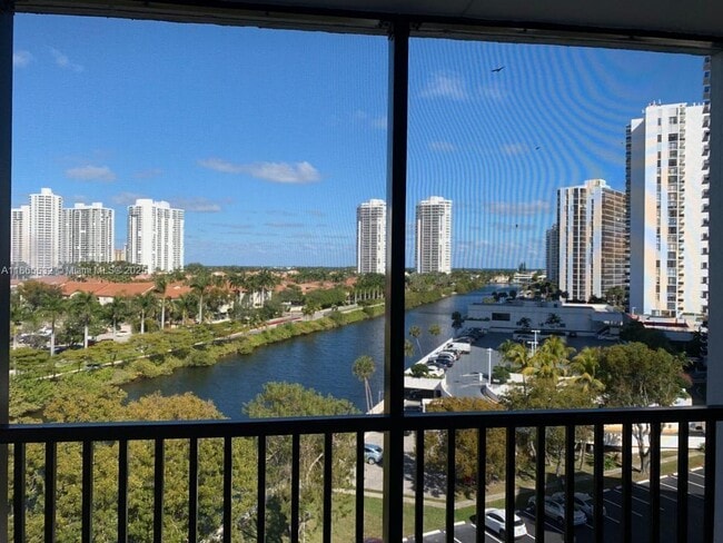 property at 3475 N Country Club Dr