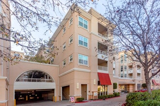 Verona Condo in Cupertino, CA - Foto de edificio - Building Photo