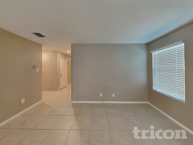 707 Odlozil Ln, Unit 214 NW 11th St in Ennis, TX - Foto de edificio - Building Photo