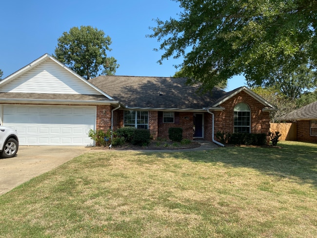104 Village Pl