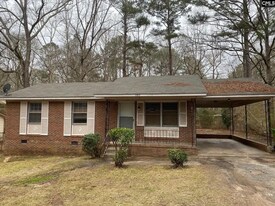 1105 Peachwood Dr in Columbia, SC - Building Photo
