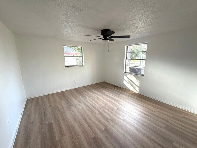 2227 E 133rd Ave in Tampa, FL - Building Photo - Building Photo