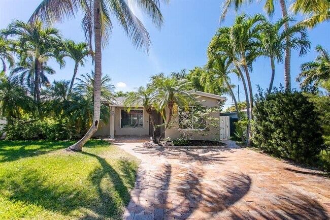 1120 N 13th Ter in Hollywood, FL - Building Photo - Building Photo