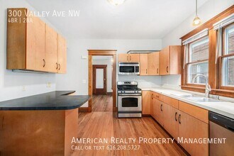 300 Valley Ave NW in Grand Rapids, MI - Building Photo - Building Photo