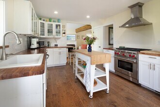 41 Loon Meadow Dr in Norfolk, CT - Building Photo - Building Photo