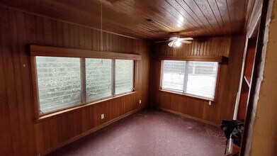 211 Garden Ln in Decatur, GA - Foto de edificio - Building Photo