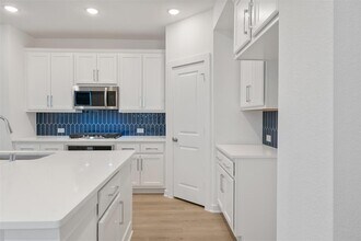 196 Lukewood Cir in Willis, TX - Building Photo - Building Photo