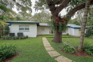 3850 Crawford Ave in Miami, FL - Building Photo