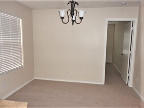 1734 Gallinas Rd NE in Rio Rancho, NM - Building Photo - Building Photo